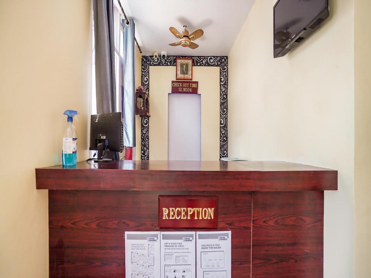Oyo 75627 New Ankit Guest House Benares Buitenkant foto