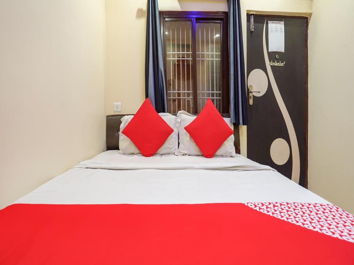 Oyo 75627 New Ankit Guest House Benares Buitenkant foto