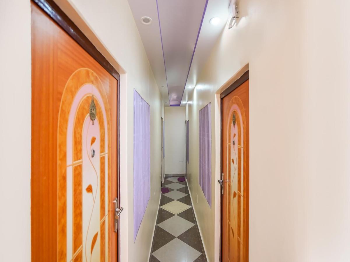 Oyo 75627 New Ankit Guest House Benares Buitenkant foto