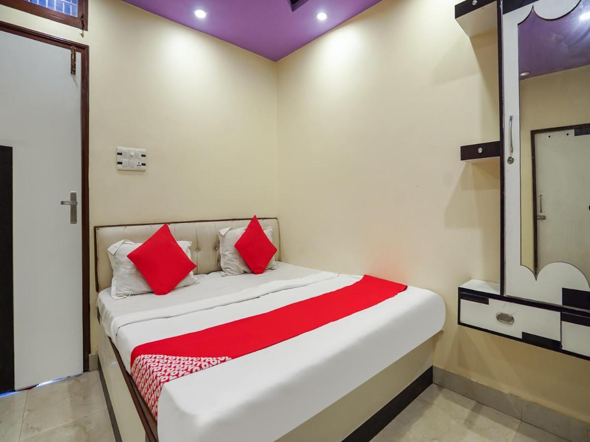 Oyo 75627 New Ankit Guest House Benares Buitenkant foto