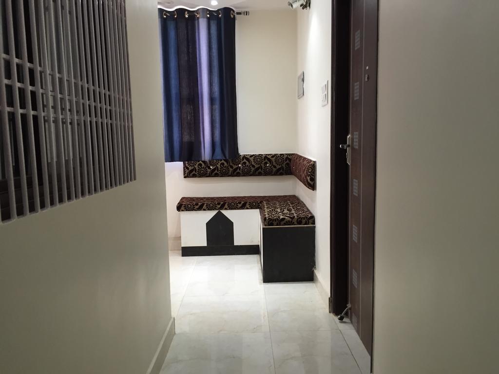 Oyo 75627 New Ankit Guest House Benares Buitenkant foto