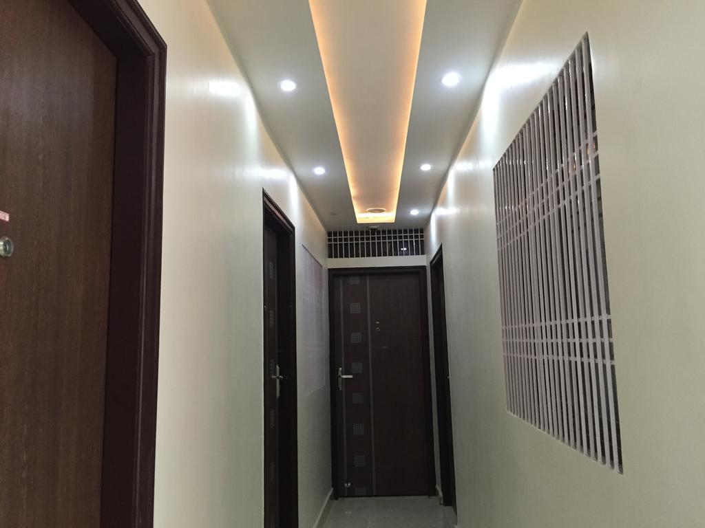 Oyo 75627 New Ankit Guest House Benares Buitenkant foto