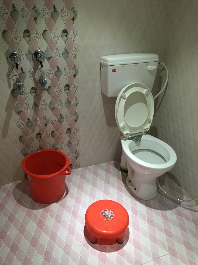 Oyo 75627 New Ankit Guest House Benares Buitenkant foto