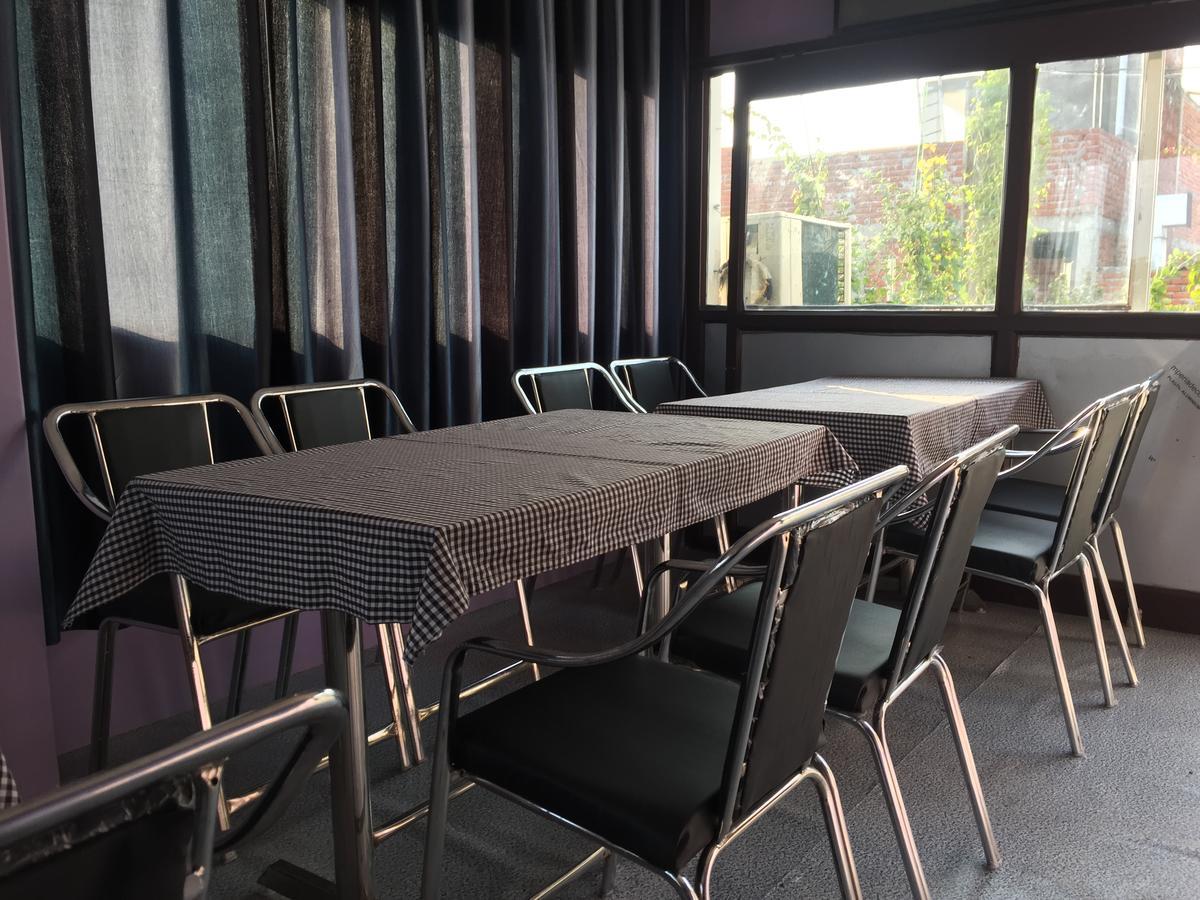 Oyo 75627 New Ankit Guest House Benares Buitenkant foto